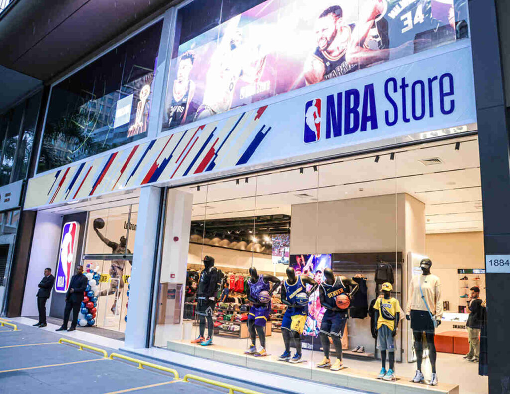 Com inauguração na Faria Lima, em São Paulo, NBA chega a 30 lojas no Brasil