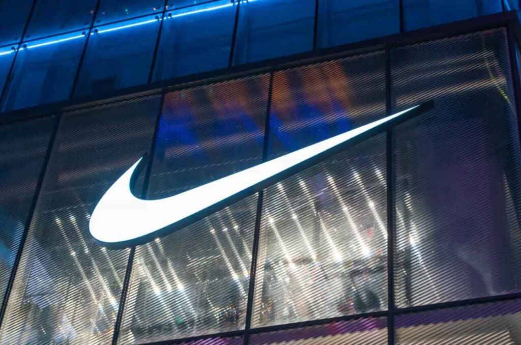 Nike acusa New Balance e Skechers de violação de patente em uso de tecnologia