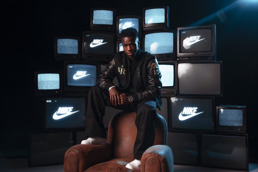 Com promessa de protagonismo e apoio em causas sociais, Nike renova com Vini Jr até 2030
