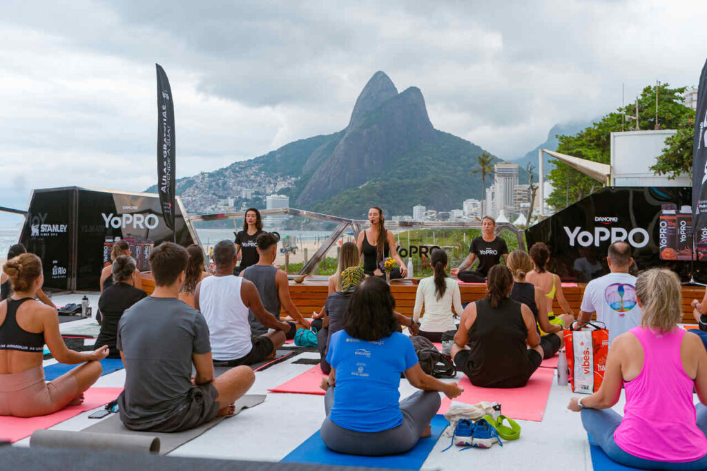 Mude e YoPRO levam saúde e bem-estar para a Praia de Ipanema com a Rio Academia 2024