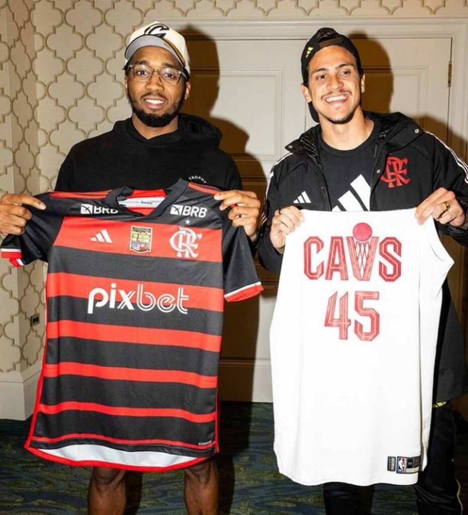 Adidas e Flamengo usam atleta da NBA para “vazar” nova camisa de jogo