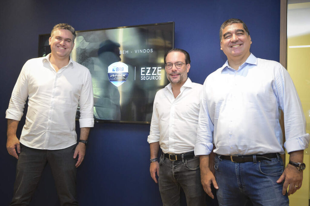 Após fechar com o Corinthians, EZZE Seguros anuncia acordo com Stock Car