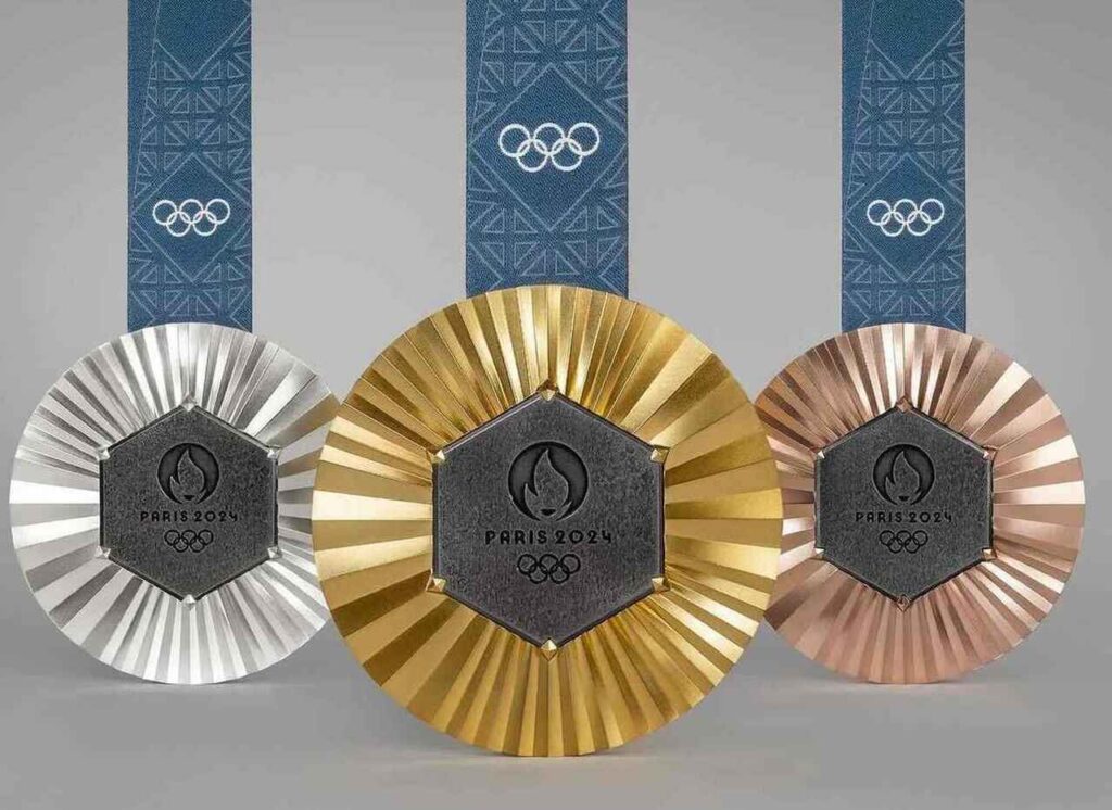 Paris 2024: medalhas Olímpicas e Paralímpicas são apresentadas