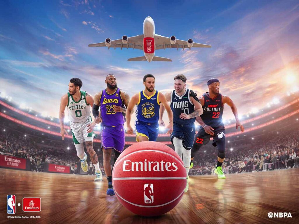 Emirates fecha com a NBA e terá exposição nos uniformes dos árbitros