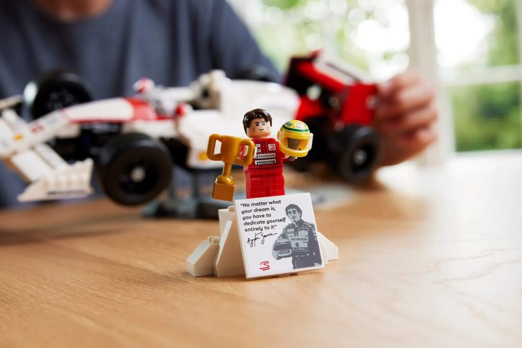 McLaren MP4/4 de Ayrton Senna vira Lego em homenagem ao piloto