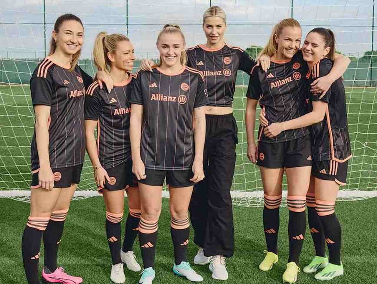 Em parceria com a adidas, Bayern lança a primeira camisa exclusiva para mulheres