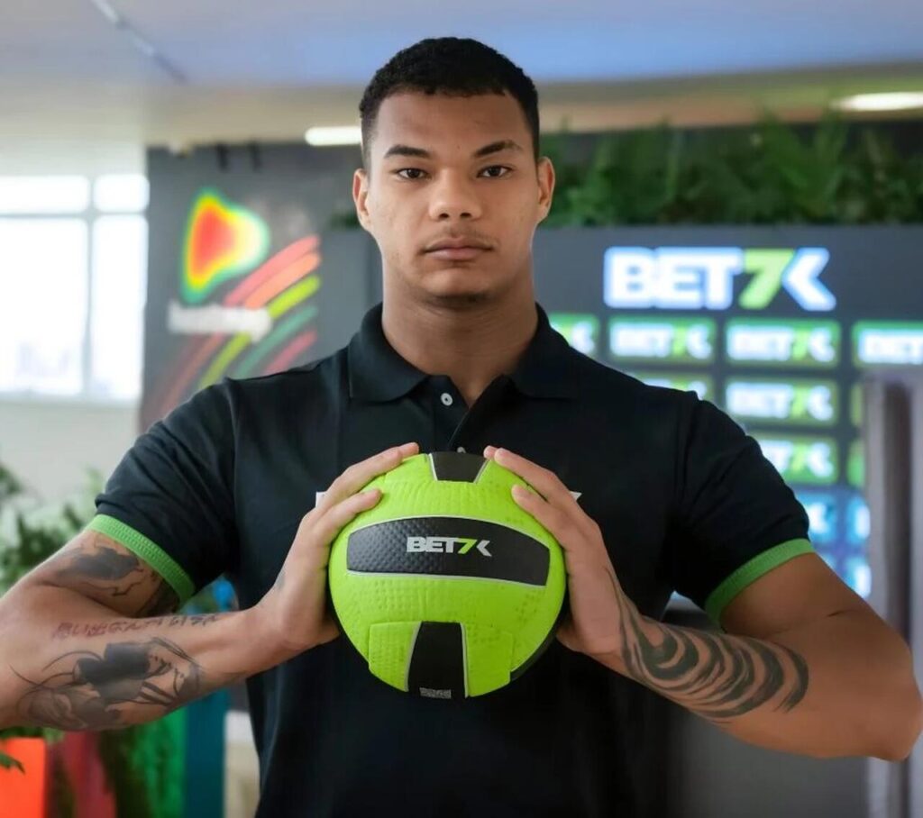 Jogador da Seleção Brasileira de Vôlei, Darlan é o novo embaixador da Bet7k