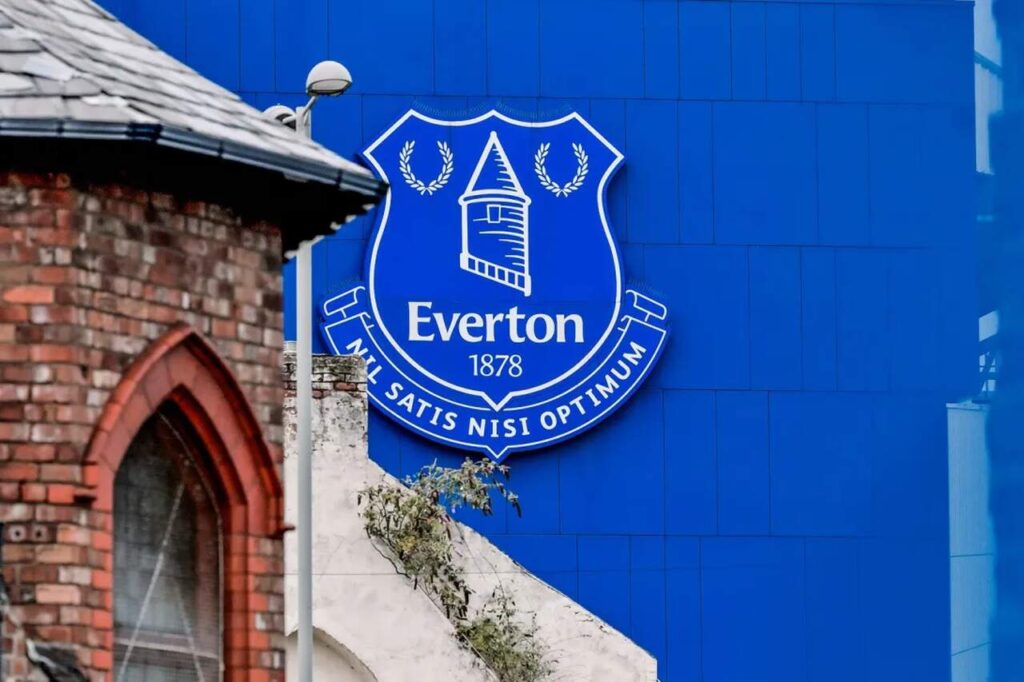 Everton registra prejuízo de mais de R$ 500 milhões na última temporada
