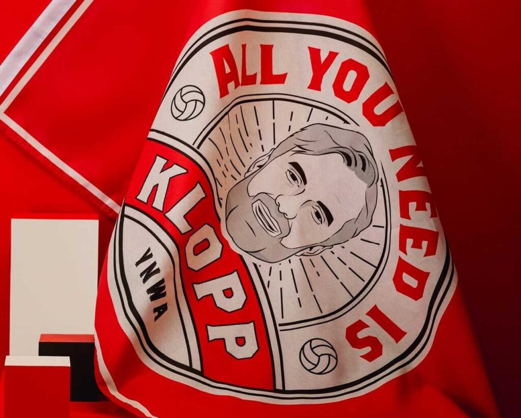 Liverpool lança coleção em homenagem a Jürgen Klopp