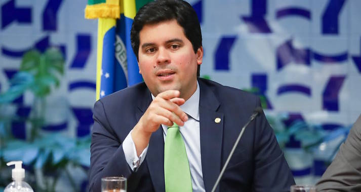 Ministro do Esporte deseja a paralisação do futebol brasileiro