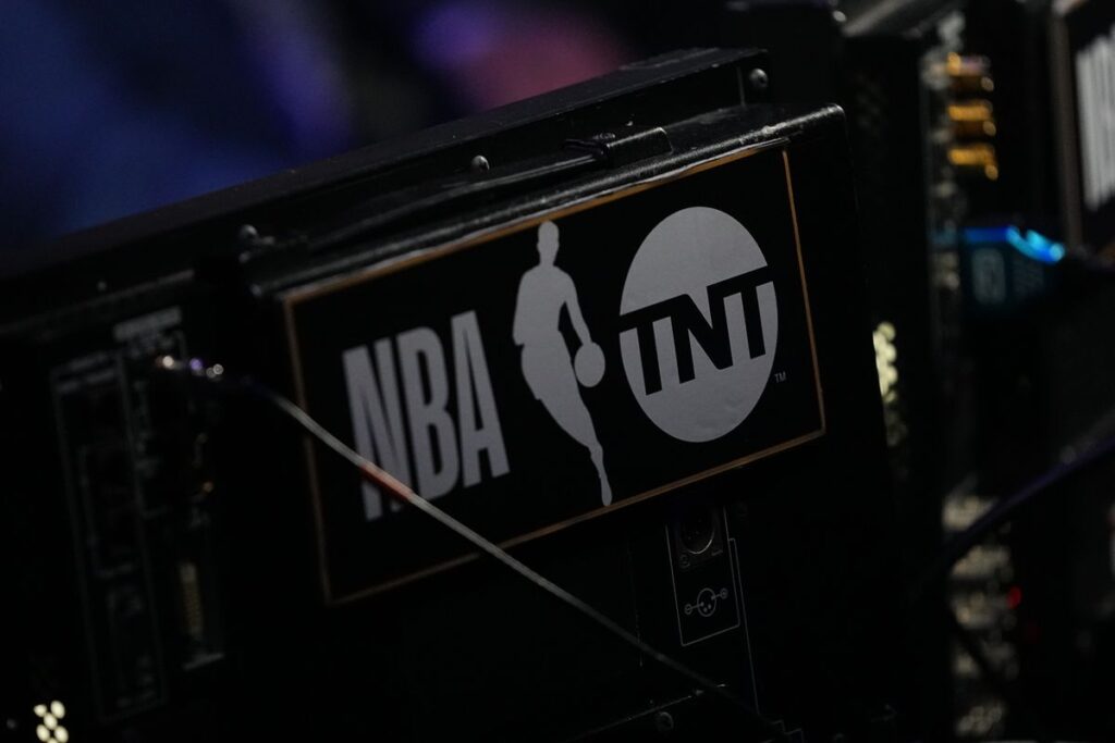 NBC pode assumir lugar da TNT na transmissão da NBA por US$ 2.5 bilhões